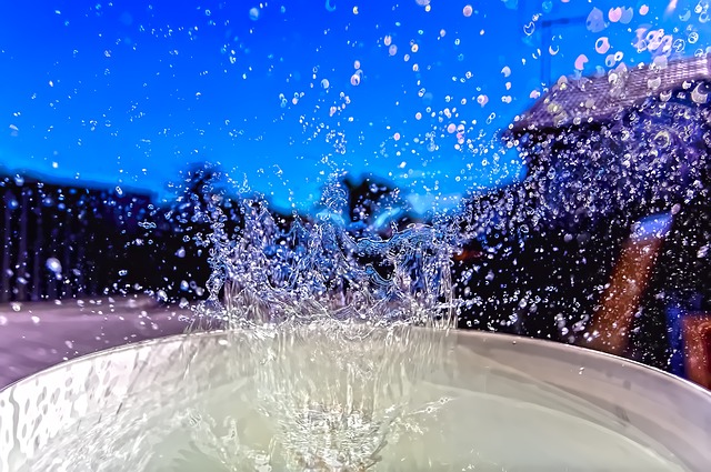 water splashes