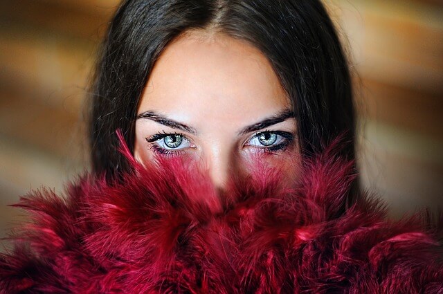 focus in subject eyes