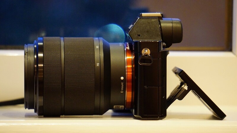 mirrorless camera