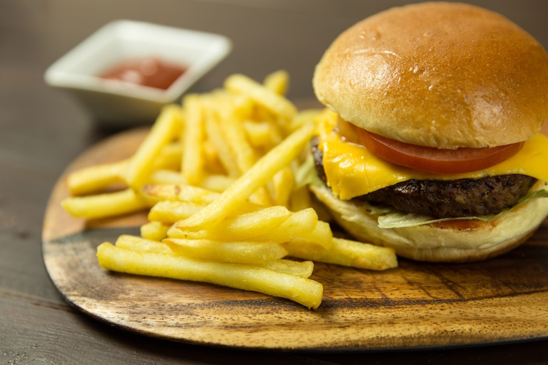hamburger and chips